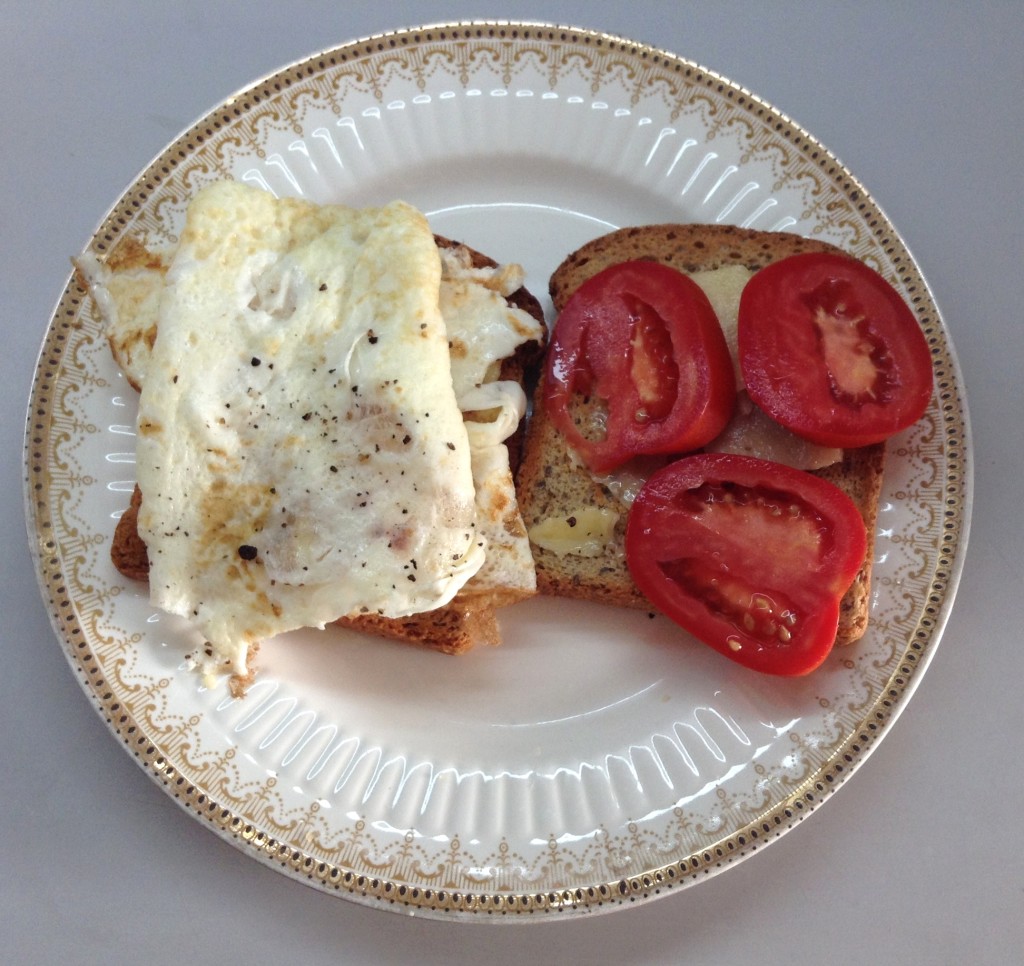 Eggwhite, Cheddar & Tomato Sandwich